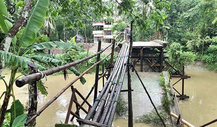 ২৫৪টি সেতু বরগুনায় ঝুঁকিপূর্ণ ২৫৪টি সেতু ভোগান্তিতে লাখো মানুষ